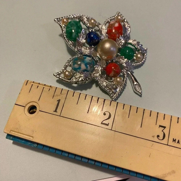 Fantasy Pearl Leafs Brooch Sarah Coventry - Picture 4 of 4